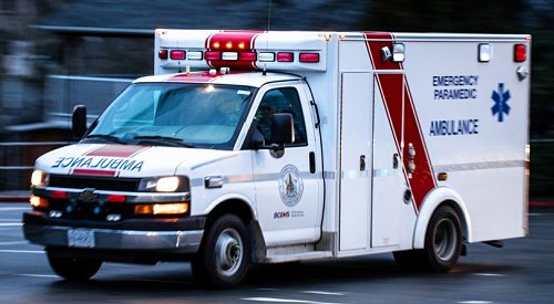 BC motorcyclist dead after losing control, colliding with centre median on Hwy 1